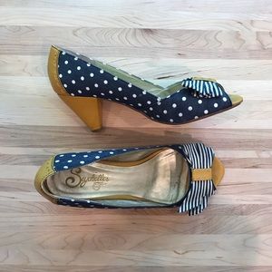 Seychelle’s Peep Toe Heels